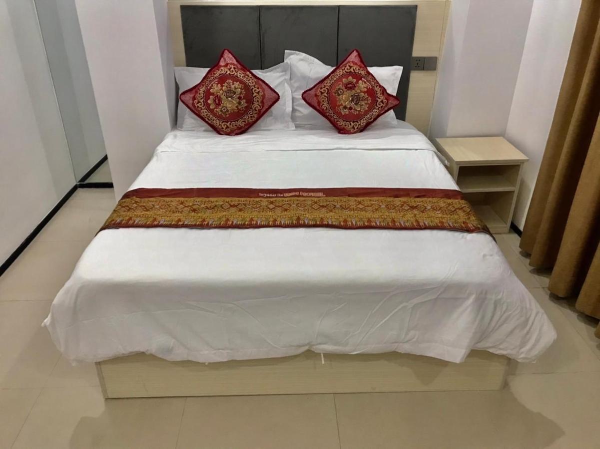 梦之南win酒店 Win Hotel Cafe & Spa Вьентьян Экстерьер фото