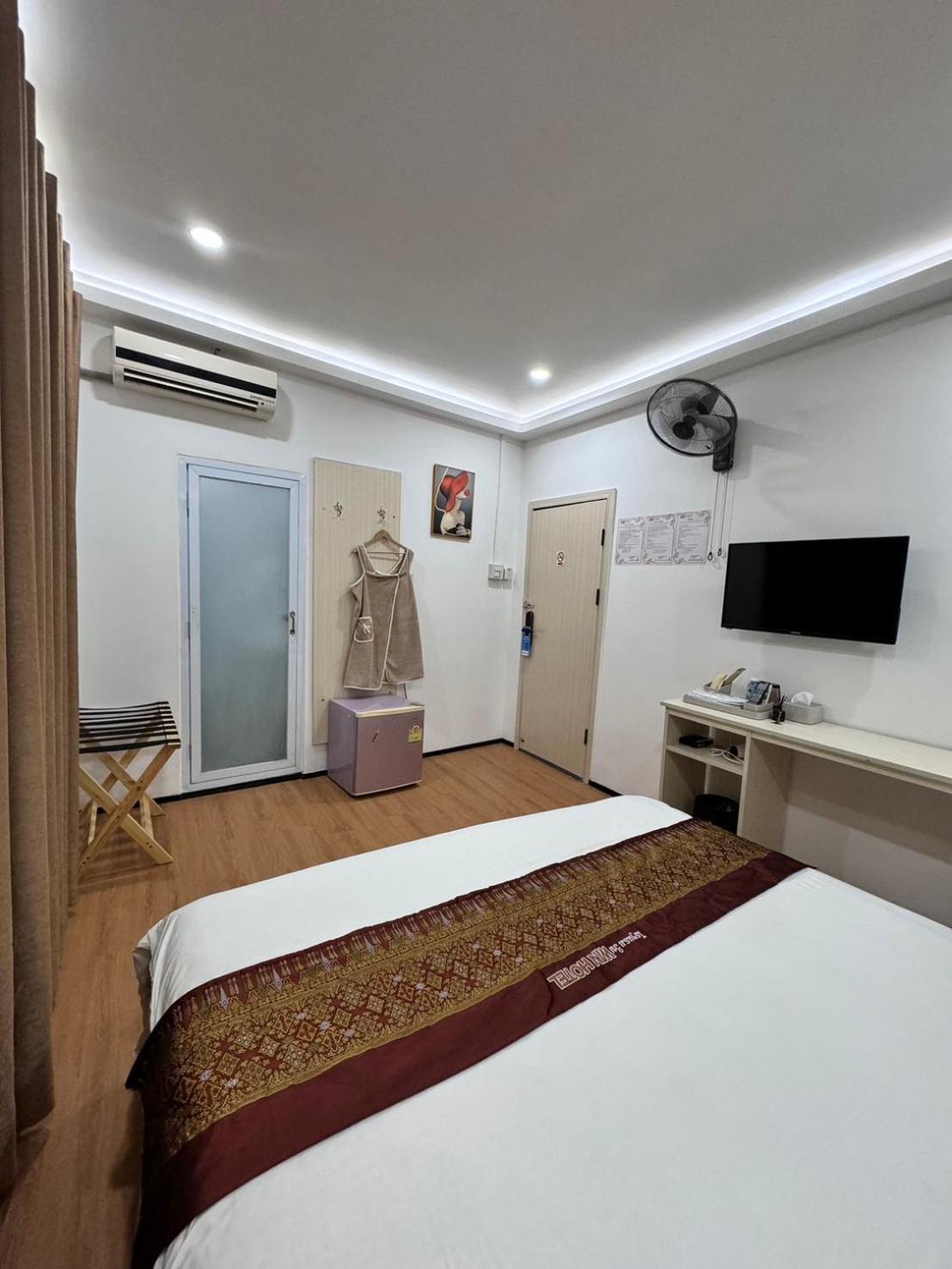 梦之南win酒店 Win Hotel Cafe & Spa Вьентьян Экстерьер фото